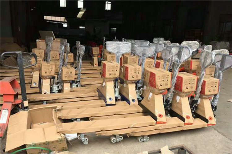 長(cháng)沙2噸電子叉車(chē)秤空位安裝示意圖